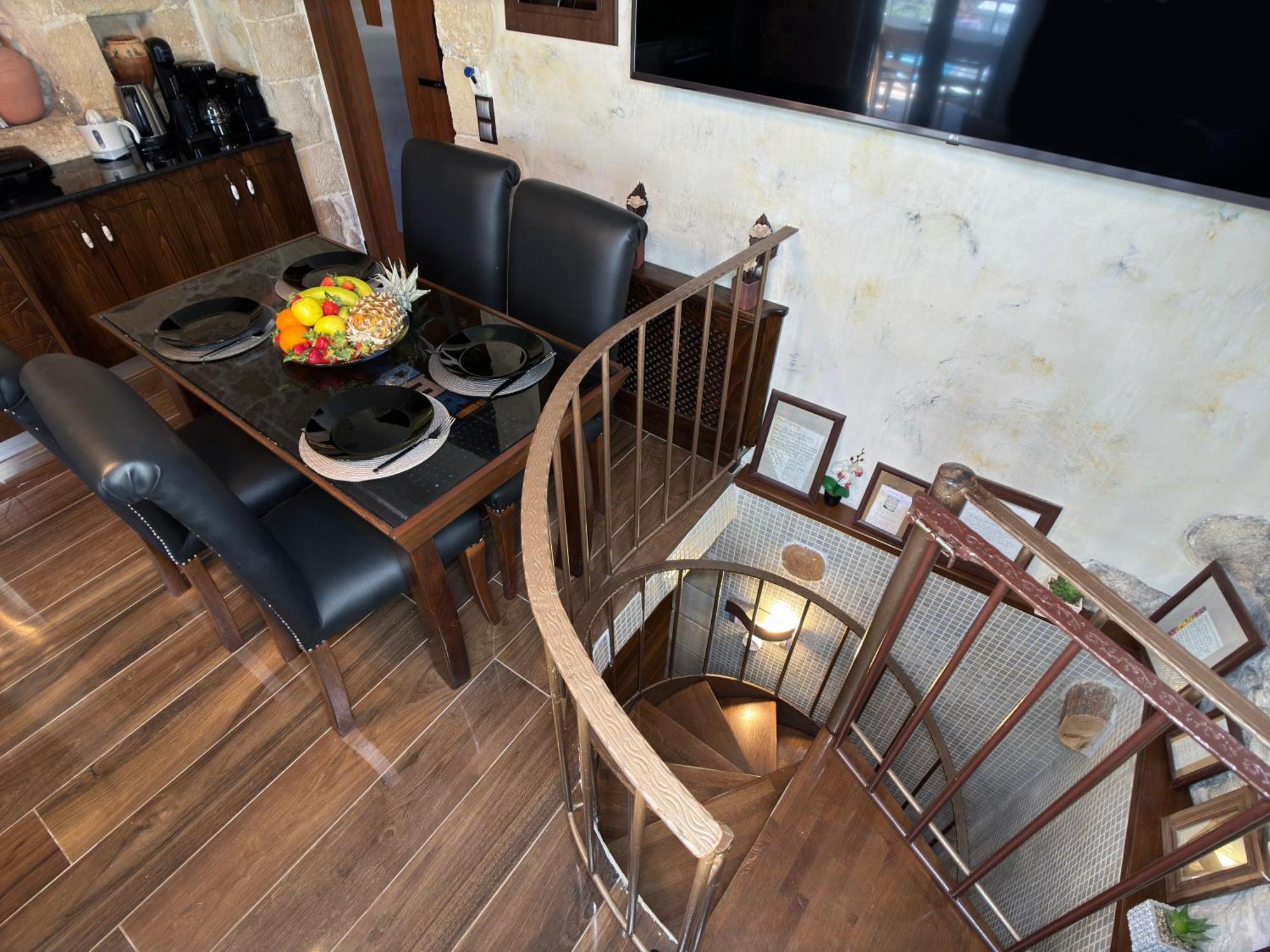 Heated Private Ozone Salt Pool, Jacuzzi, Cinema Inside & Outside, Ping Pong, Billiard, Ps5, Playground, Giant Chess, Giant Monopoly, Table Football, 3X Surround Sound - Villa Rokka Luxe Kíssamos Exterior foto
